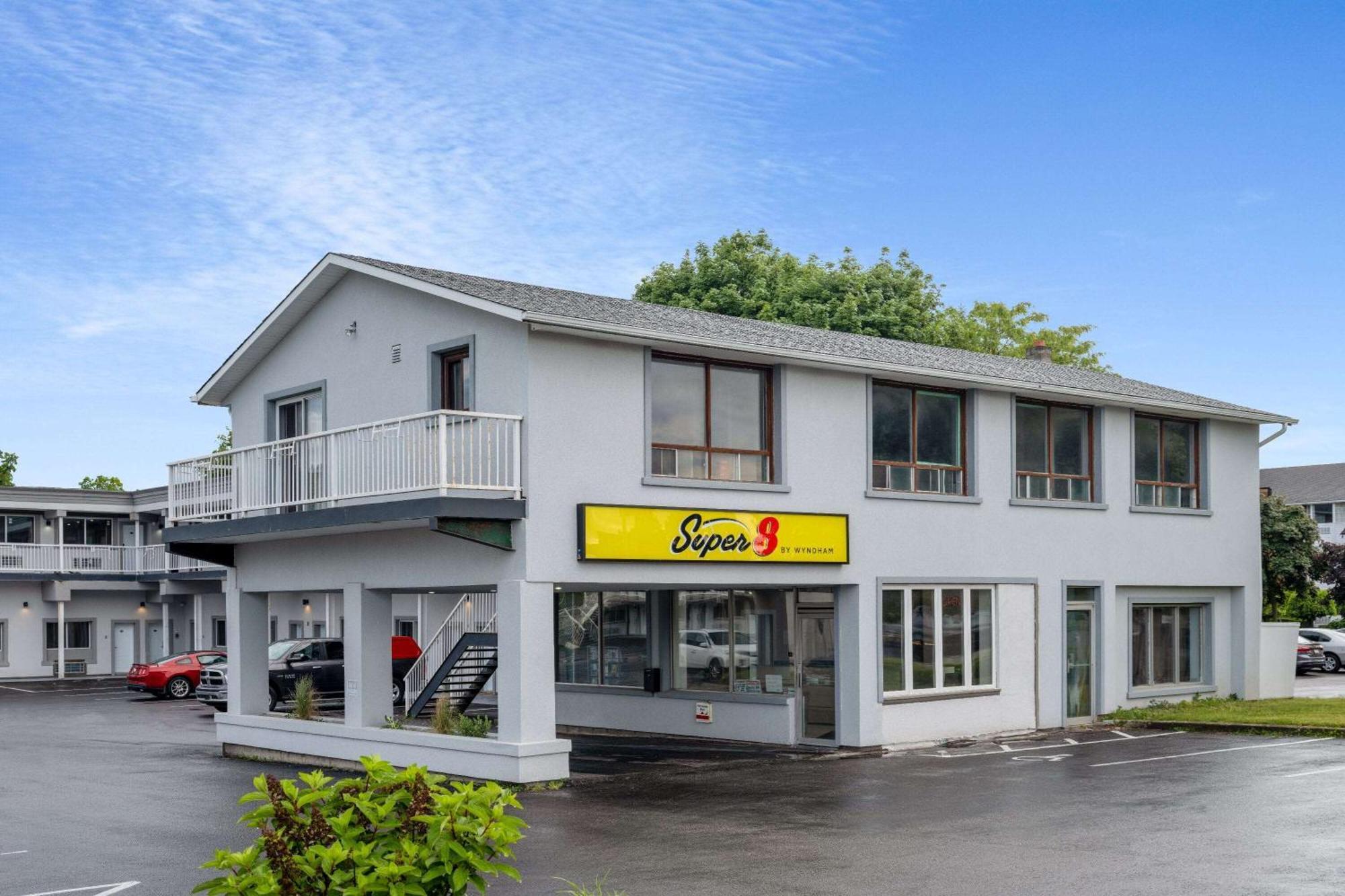 Super 8 By Wyndham Niagara Falls On Экстерьер фото