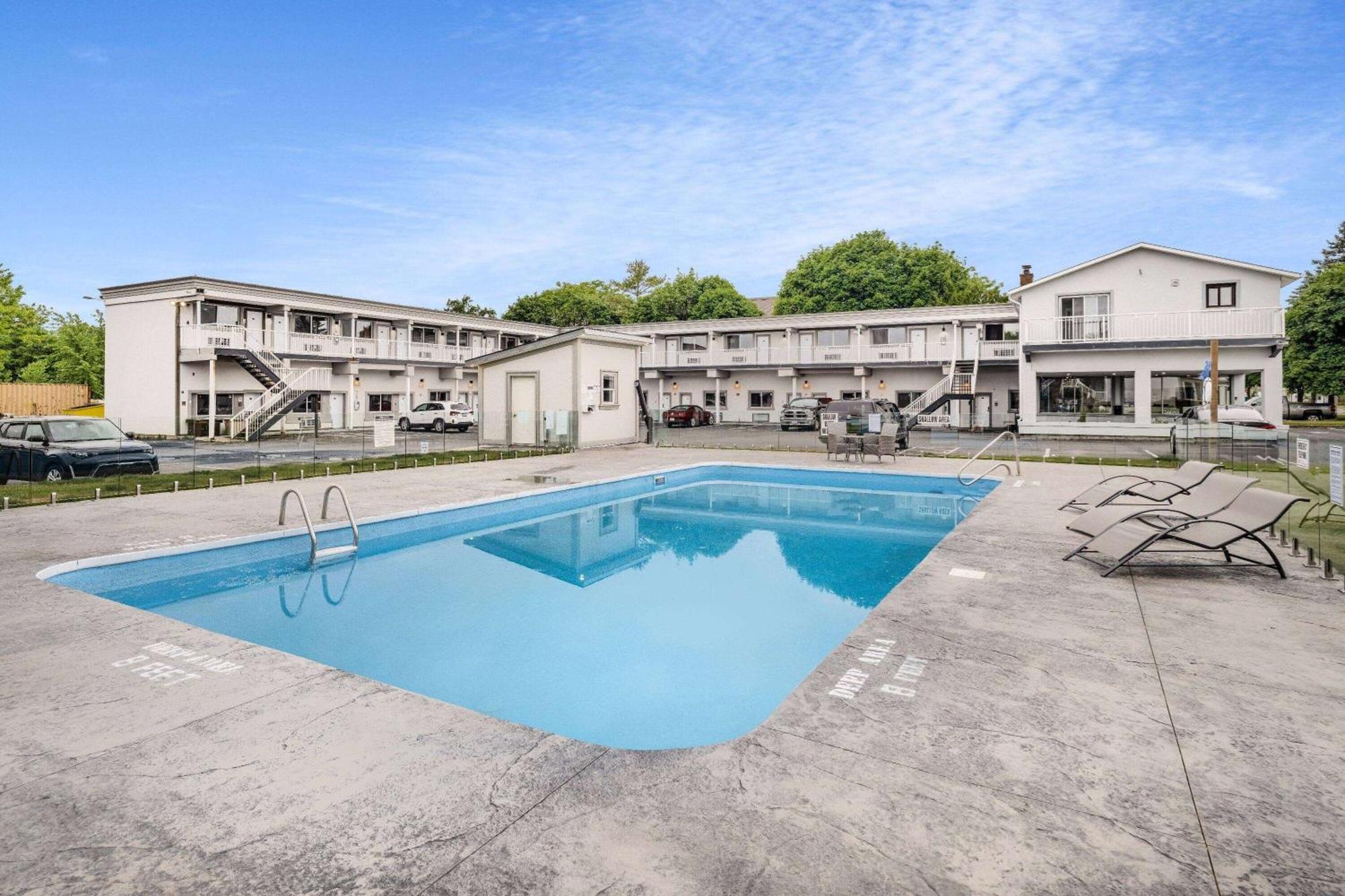 Super 8 By Wyndham Niagara Falls On Экстерьер фото